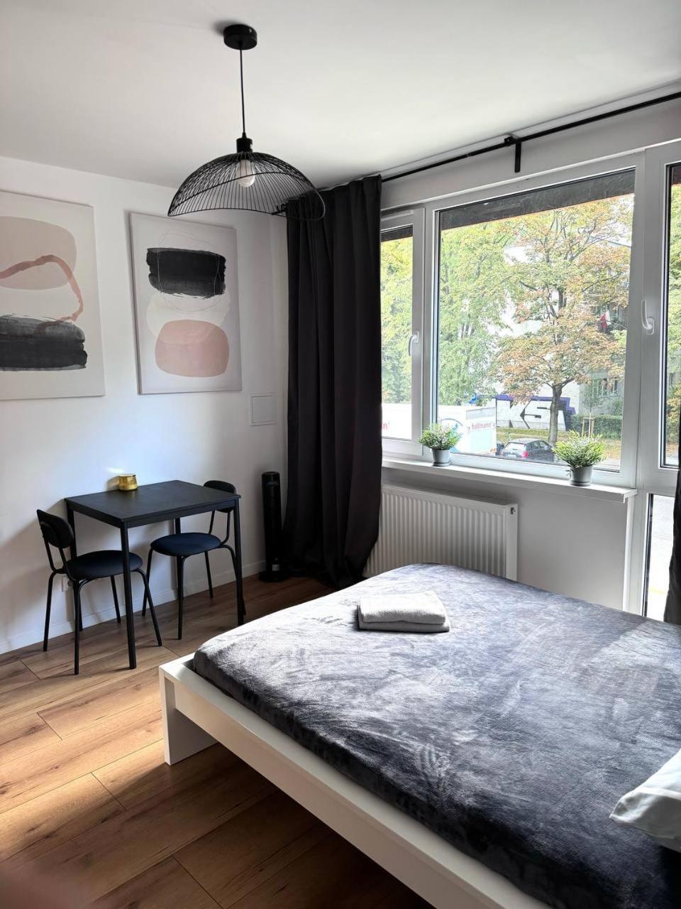 Quiet Apartment Near The Park, Metro, Centre, Wi-Fi - By Hik Apartments Warszawa Eksteriør bilde